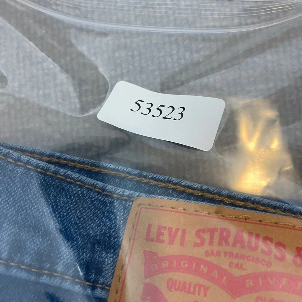 Levis ** jeans